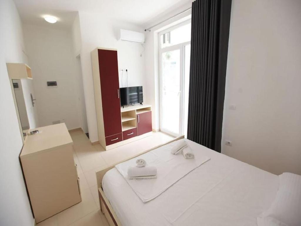 Apartments In Potam Himare Exterior photo