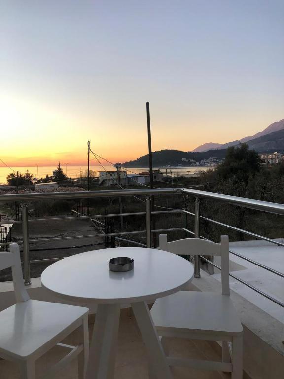 Apartments In Potam Himare Exterior photo