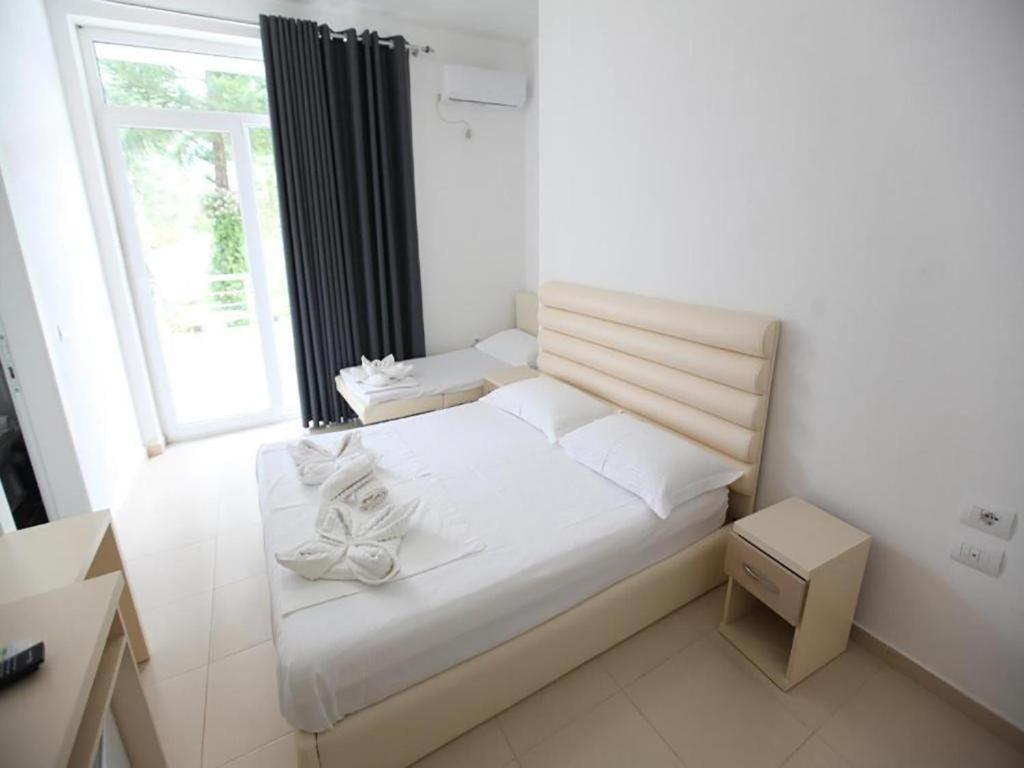Apartments In Potam Himare Exterior photo