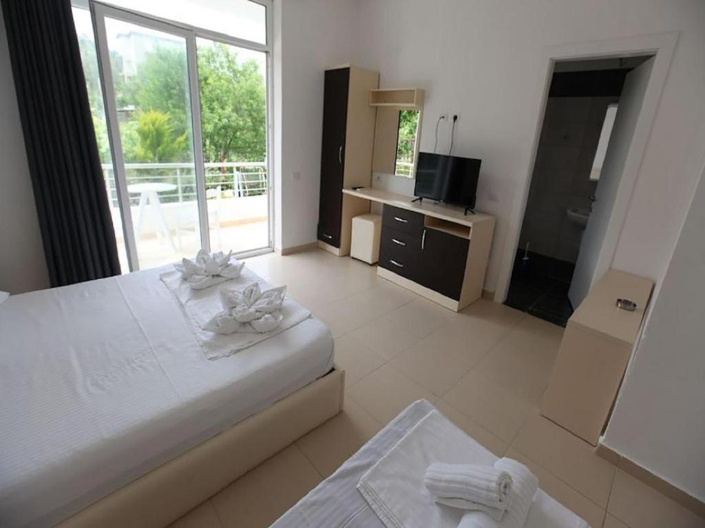Apartments In Potam Himare Exterior photo